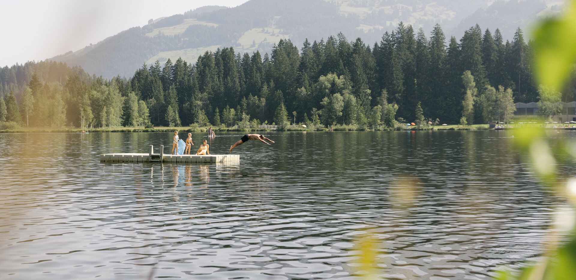 Schwimmen am Schwarzsee in Kitzbühel