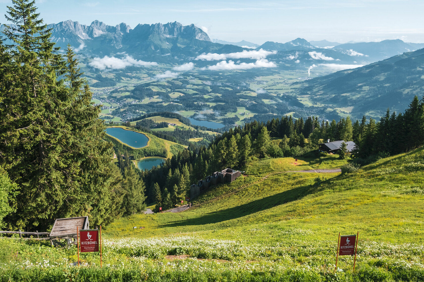 Golf the Streif 2022 (c) Kitzbuehel Tourismus (33) Der Hahnenkamm in Kitzbühel – die Bühne der Legenden