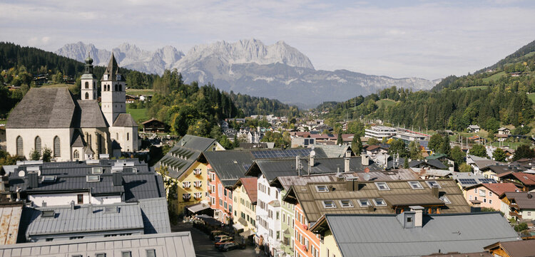 Stadtaufnahme der Innenstadt Kitzbühel