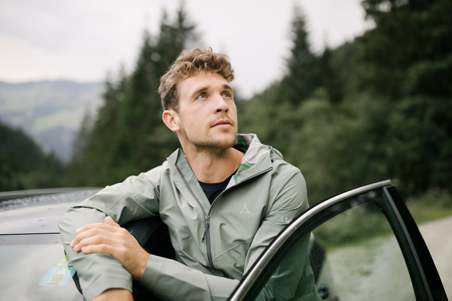 Genießen der Landschaft und Ausblicke rund um Kitzbühel bei der Anreise mit dem Auto